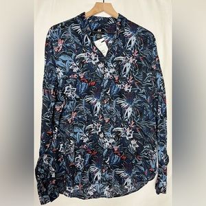 H&M relaxed Fit Button Down shirt Size Medium Relaxed Fit